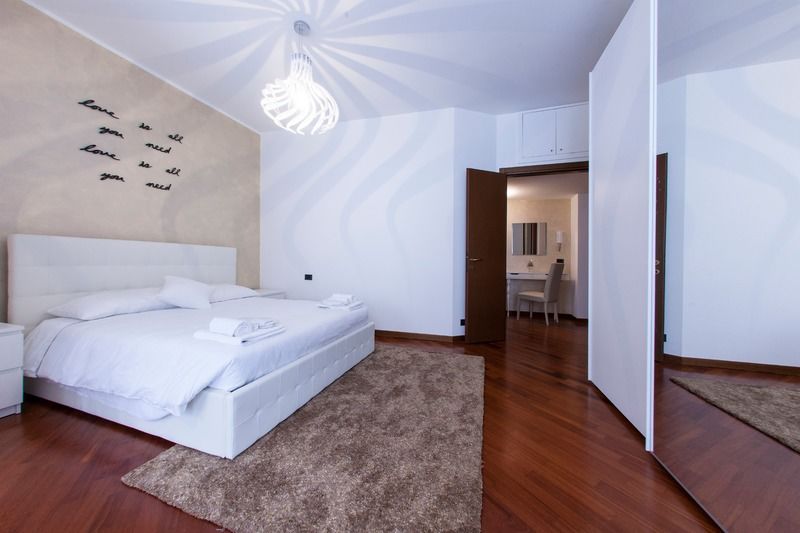 Hemeras Boutique Homes - Design Apartments In Milan Center Exteriör bild
