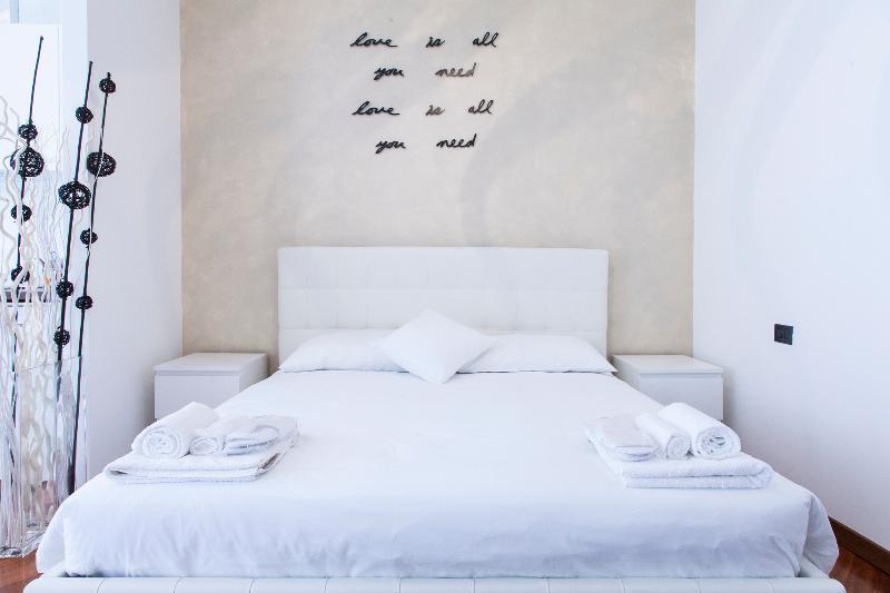 Hemeras Boutique Homes - Design Apartments In Milan Center Exteriör bild